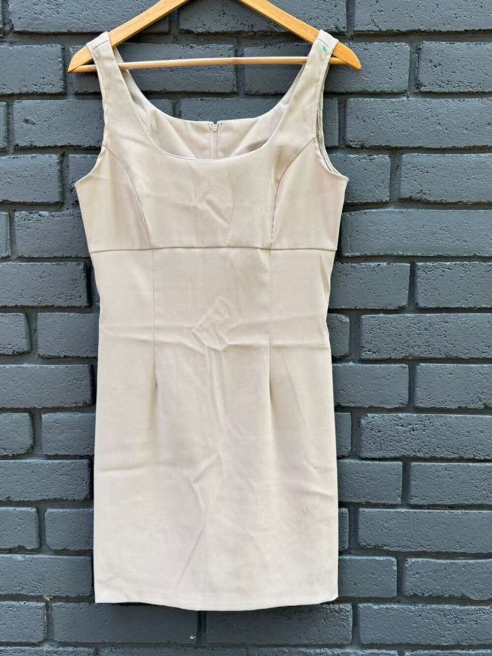 Vintage 90s USA Made Alyn Paige Women Beige Sleeveless Sheath Minimalist Dress 9